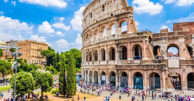 Colosseum, Roman Forum and Palatine with a guide